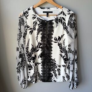 White‎ House Black Market Women’s Blouse Lace Black And White Lined Size Small